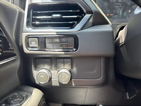 New 2026 GMC Yukon Elevation w/ LPO, Floor Liner Package RWD image 18
