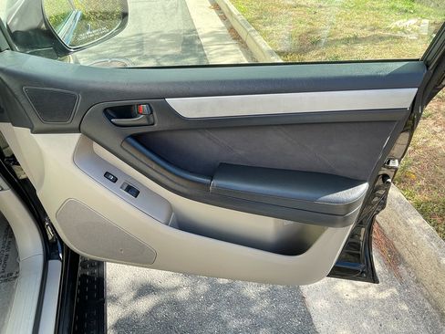 Used 2005 Toyota 4Runner SR5 image 23