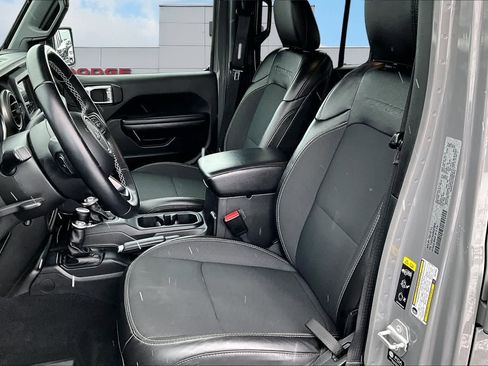 Used 2021 Jeep Gladiator Sport image 11