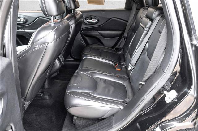 Used 2017 Jeep Cherokee Limited AWD/4WD image 20