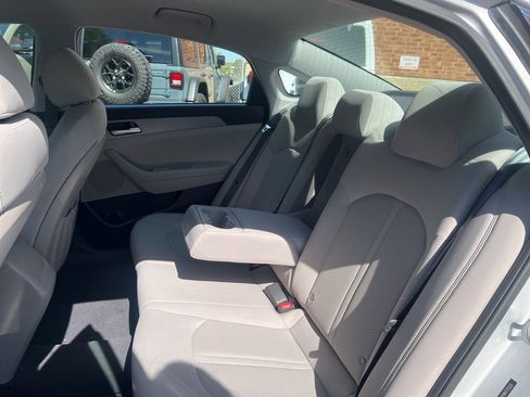 Used 2019 Hyundai Sonata SE image 17