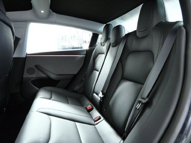 Used 2025 Tesla Model 3 RWD image 13