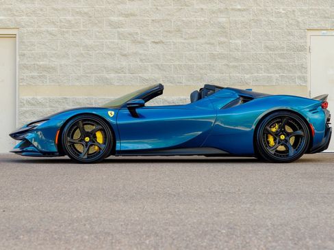 Used 2023 Ferrari SF90 Spider AWD/4WD image 7