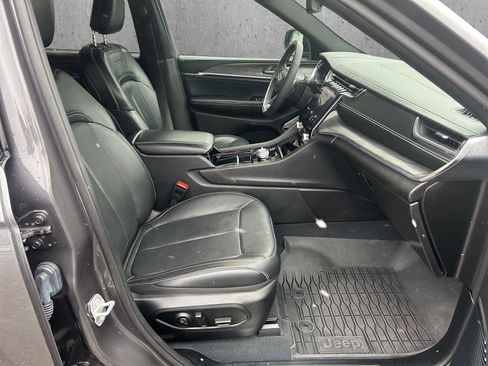 Used 2022 Jeep Grand Cherokee Overland image 24