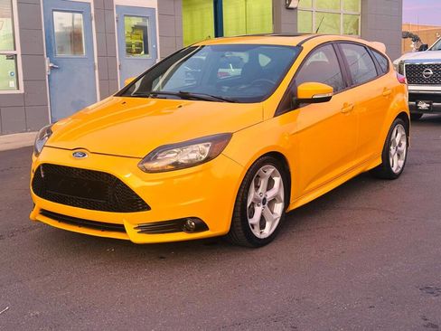 Used 2013 Ford Focus ST FWD image 3