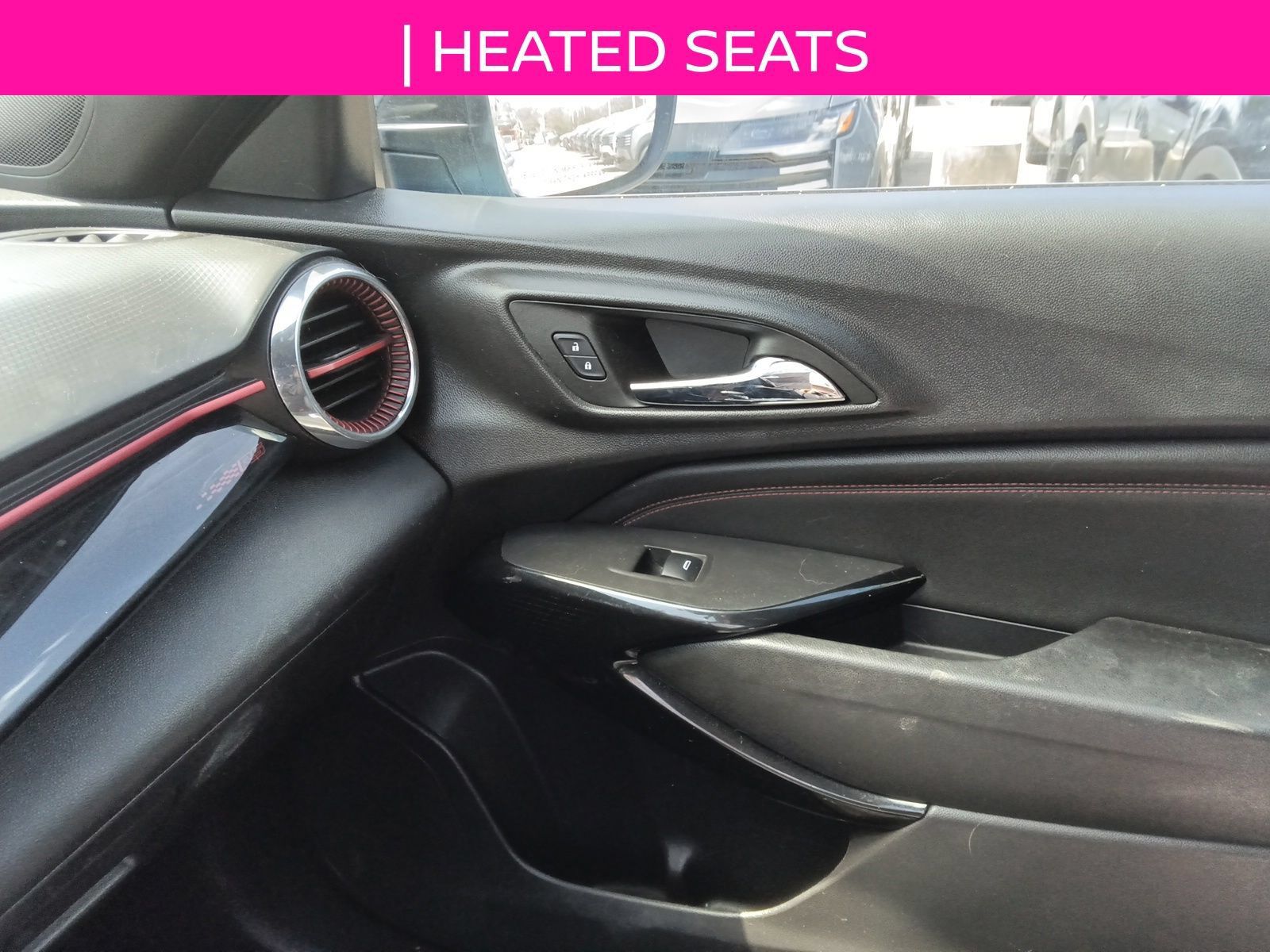 Used 2025 Chevrolet Trax RS FWD image 15