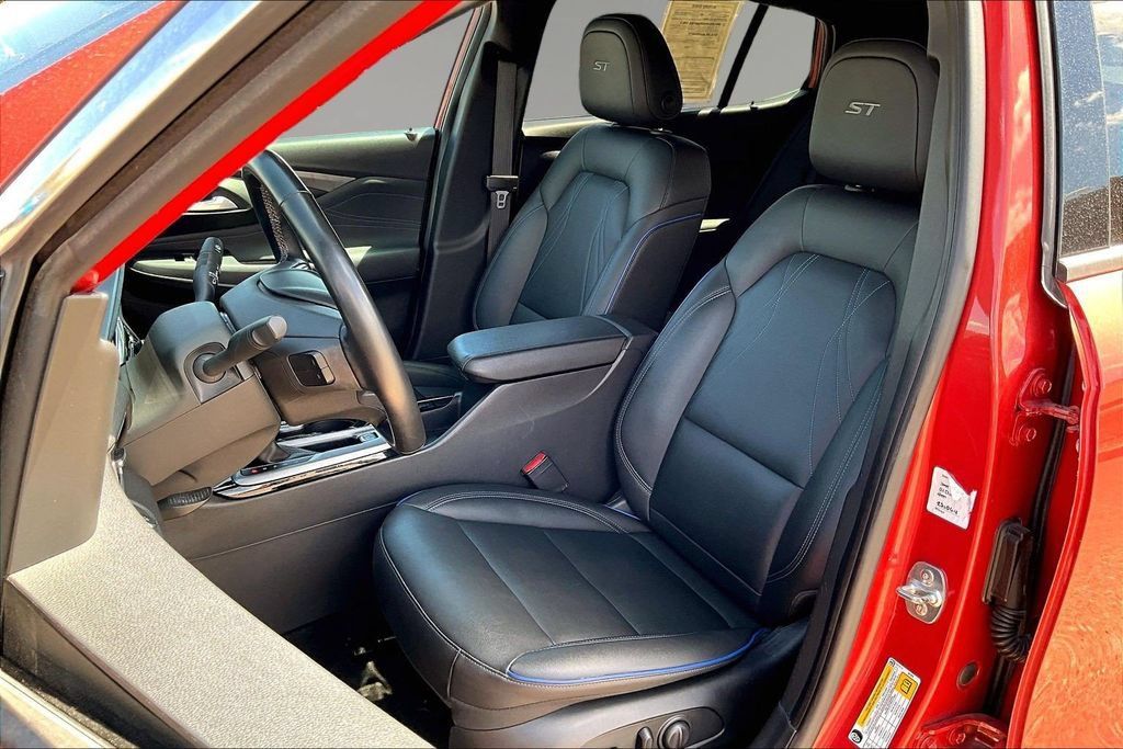 Used 2024 Buick Envista Sport Touring w/ Experience Buick Package FWD image 21