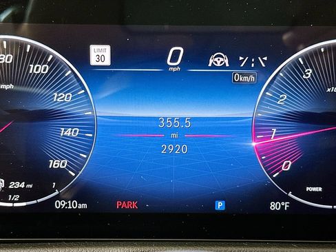 Used 2026 Mercedes-Benz GLB 250 4MATIC image 12