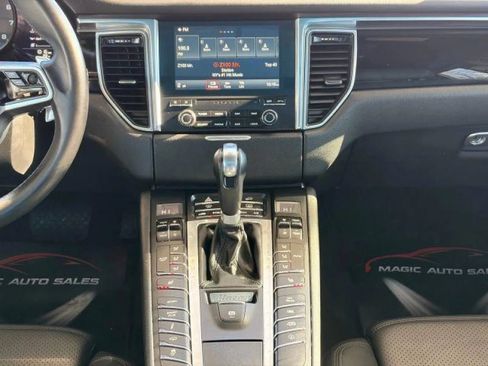 Used 2017 Porsche Macan GTS AWD/4WD image 27
