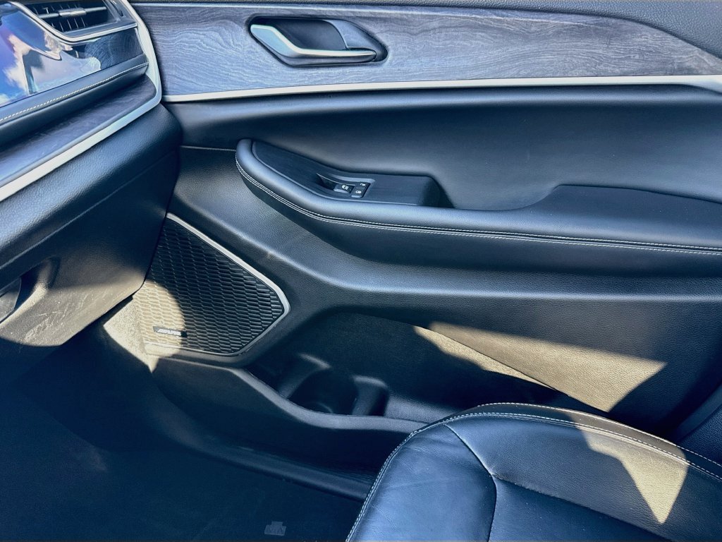 Used 2022 Jeep Grand Cherokee Limited RWD image 24