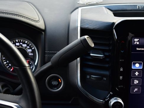 Used 2024 RAM 3500 Laramie w/ Night Edition image 39