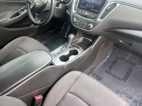 Used 2020 Chevrolet Malibu LT FWD image 16