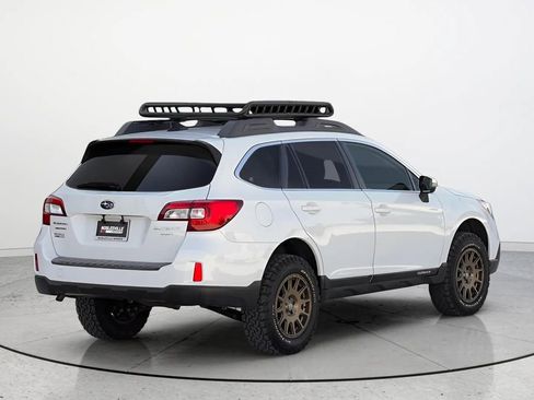 Used 2016 Subaru Outback 3.6R Limited AWD/4WD image 2