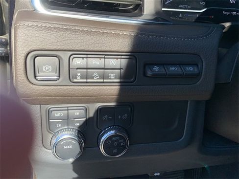 Used 2023 GMC Yukon Denali image 34