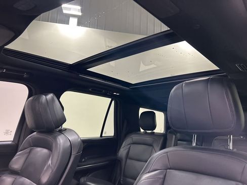 Certified 2025 Lincoln Navigator Reserve w/ Jet Appearance Package image 25