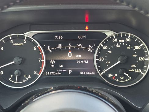 Used 2023 Nissan Rogue SL w/ SL Premium Package FWD image 13