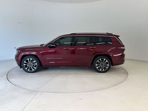 Used 2022 Jeep Grand Cherokee L Overland w/ Luxury Tech Group IV image 2