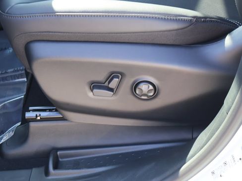 New 2027 Chrysler Pacifica Select FWD image 22