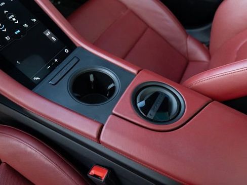 Used 2022 Porsche Taycan image 34