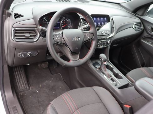 Used 2024 Chevrolet Equinox RS image 4
