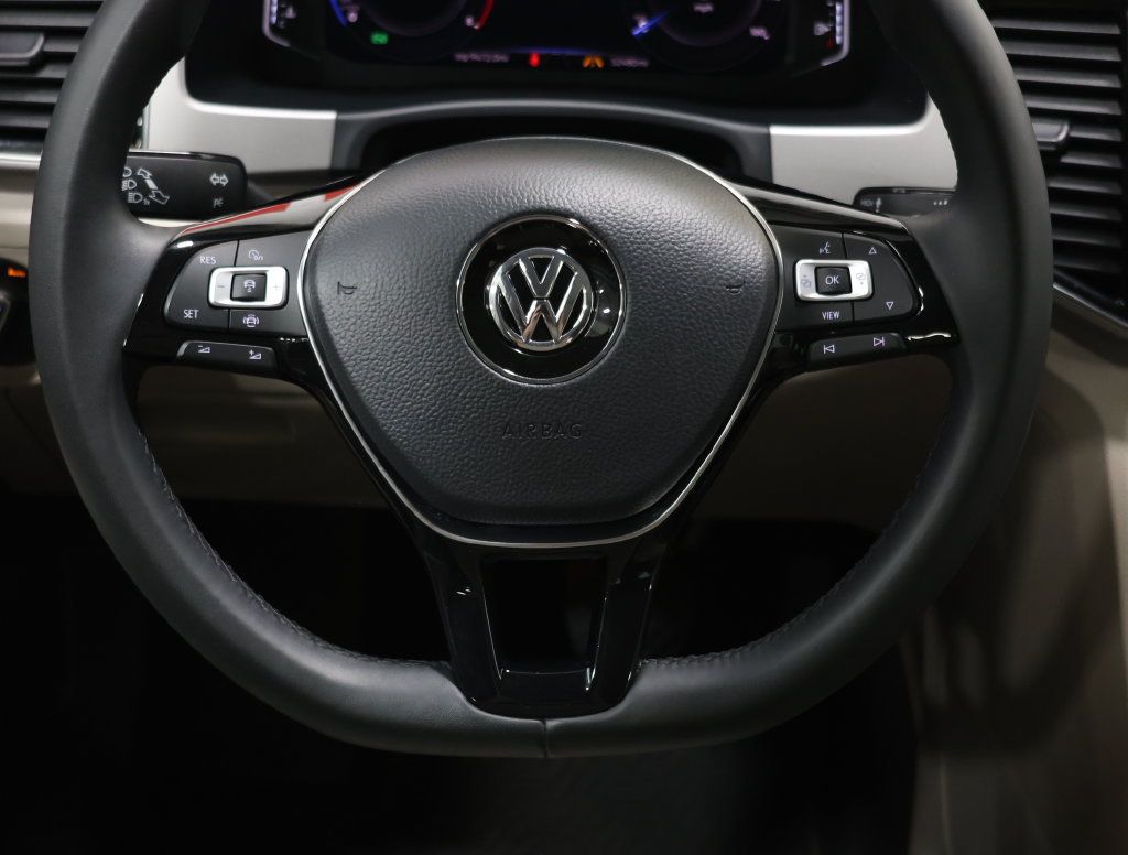 Used 2019 Volkswagen Atlas SEL Premium AWD/4WD image 17