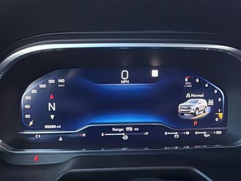 Used 2023 Chevrolet Suburban RST w/ Sport Performance Package image 12