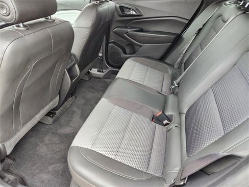 Certified 2024 Chevrolet Trax LT w/ Sunroof Package image 30