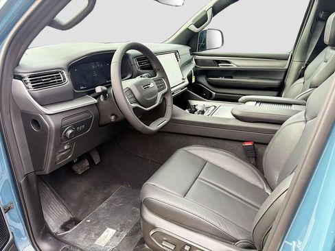 New 2026 Jeep Grand Wagoneer Limited w/ Premium Group II image 28