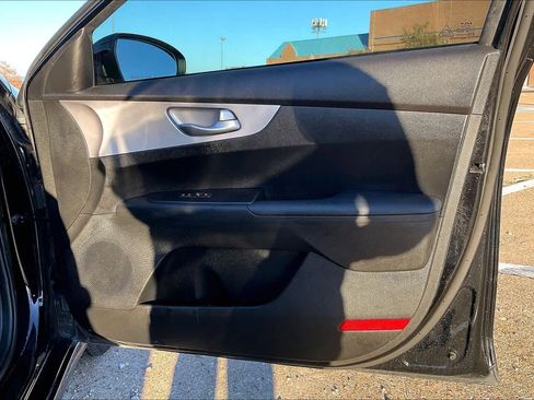 Certified 2023 Kia Forte LXS image 27