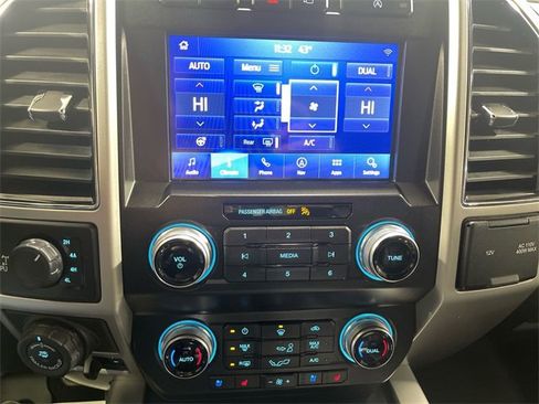 Used 2019 Ford F150 Lariat w/ Equipment Group 502A Luxury image 19