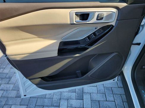 Used 2021 Ford Explorer Platinum w/ Equipment Group 601A image 23