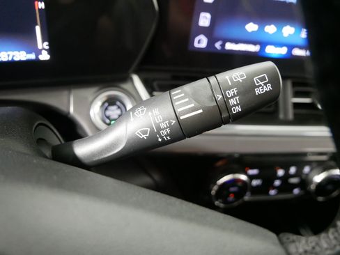 Used 2025 Chevrolet Trax ACTIV w/ Driver Confidence Package FWD image 31