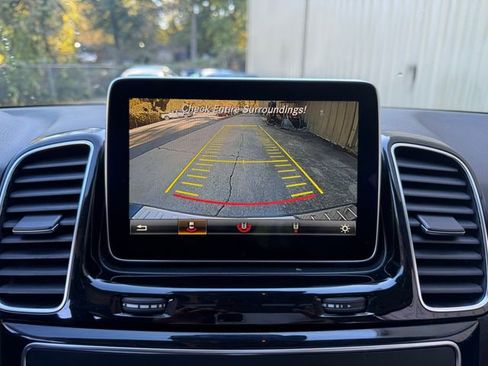 Used 2016 Mercedes-Benz GLE 300d 4MATIC image 24