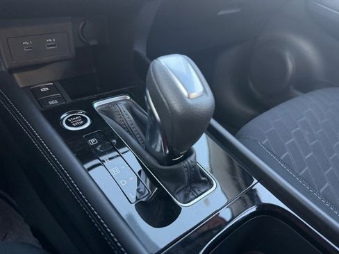 Certified 2024 Nissan Kicks SV image 22
