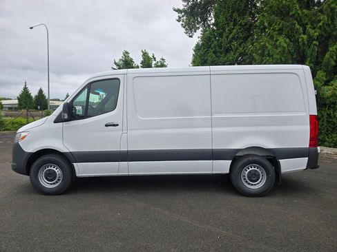 New 2026 Mercedes-Benz Sprinter 2500 image 3
