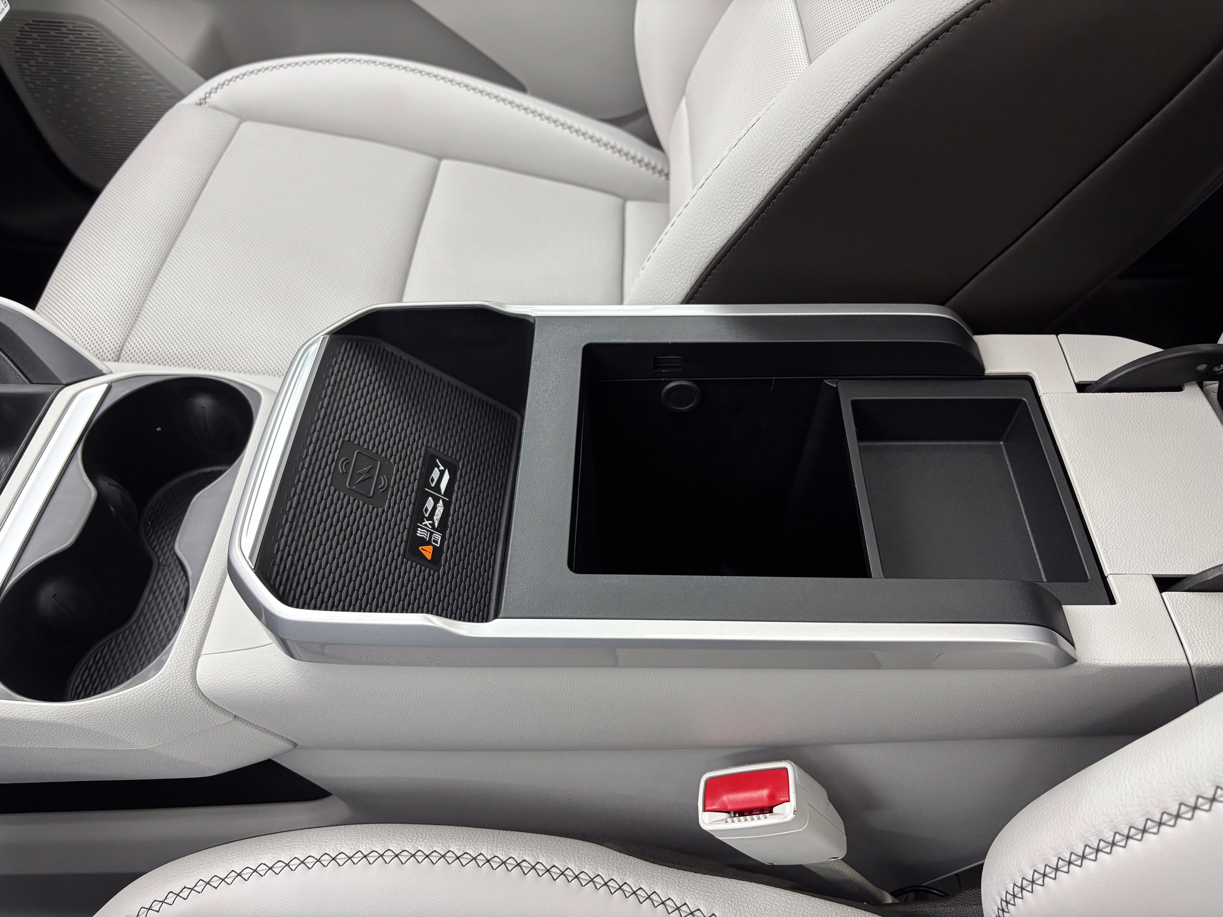 New 2027 GMC Terrain Denali w/ LPO, Floor Liner Package AWD/4WD image 33