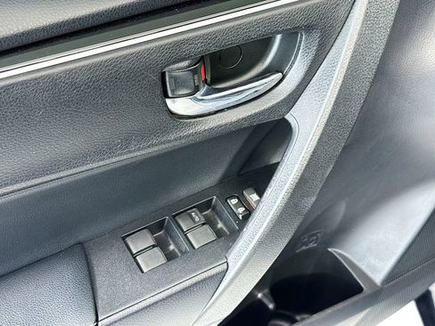 Used 2017 Toyota Corolla XLE FWD image 23