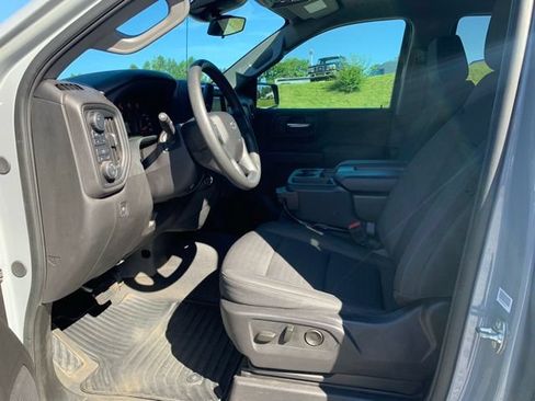 Used 2025 Chevrolet Silverado 1500 Custom Trail Boss w/ Dark Appearance Package AWD/4WD image 23