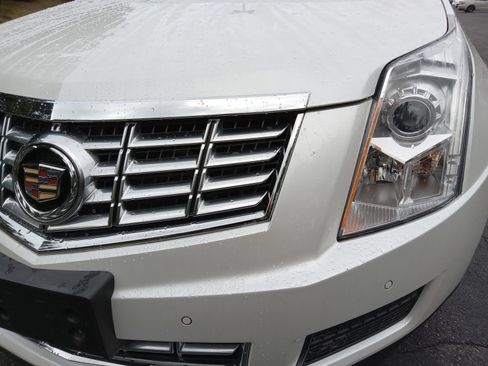 Used 2015 Cadillac SRX Luxury w/ Trailering Package AWD/4WD image 7