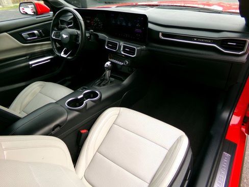 Used 2024 Ford Mustang Premium image 13
