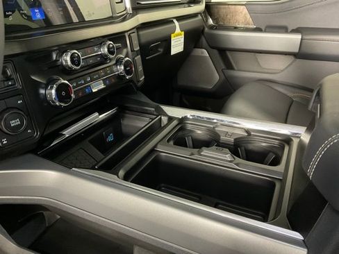 New 2025 Ford F250 Lariat w/ Chrome Package image 18