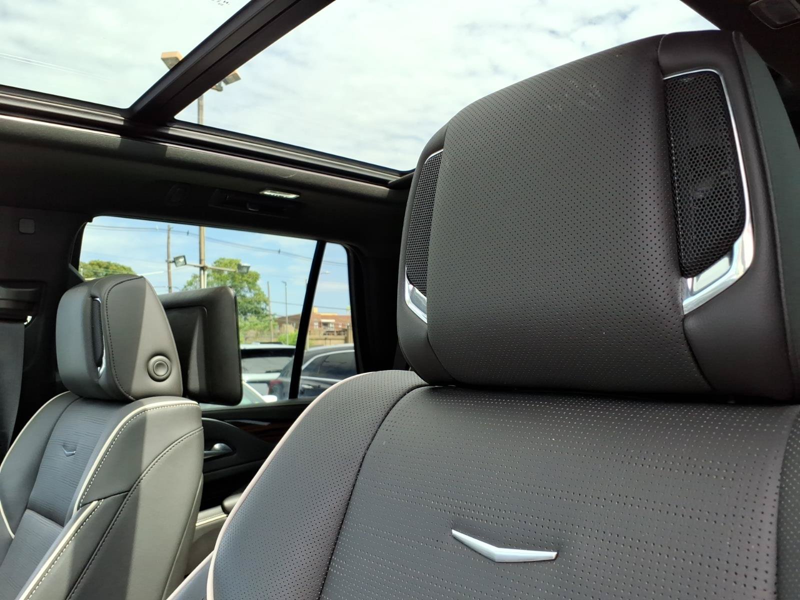 Certified 2023 Cadillac Escalade Premium Luxury w/ LPO, Floor Liner Package AWD/4WD image 25