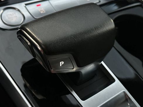 Used 2019 Audi Q8 Prestige image 23