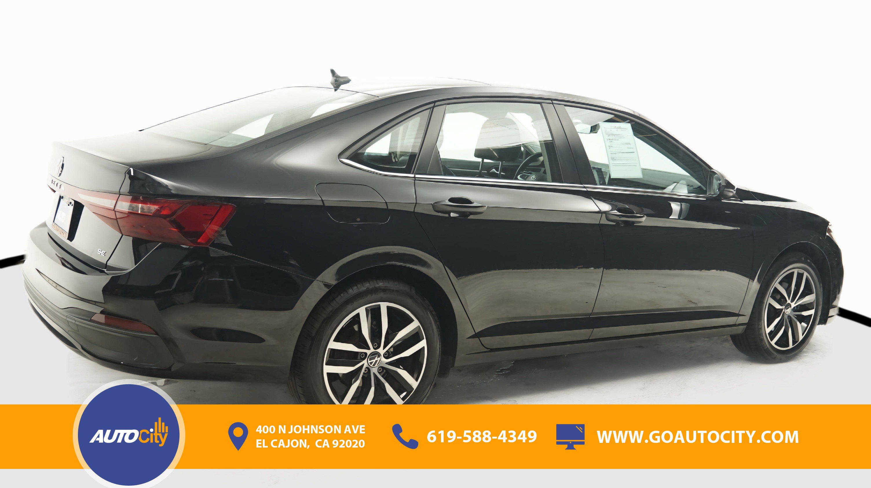 Used 2025 Volkswagen Jetta SE FWD image 6