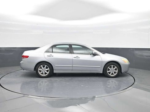 Used 2004 Honda Accord EX image 9