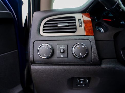 Used 2013 Chevrolet Avalanche LT w/ All-Star Edition image 34