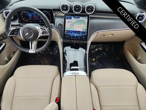 Certified 2025 Mercedes-Benz GLC 300 image 2