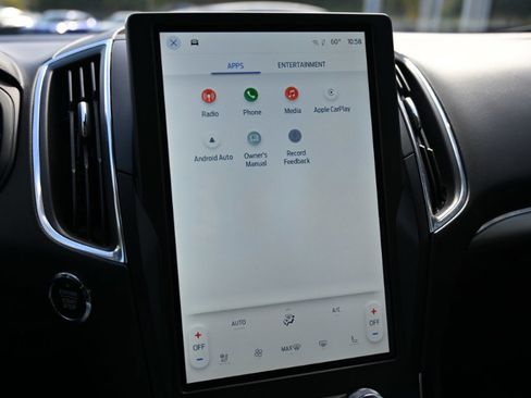 Used 2024 Ford Edge Titanium image 25