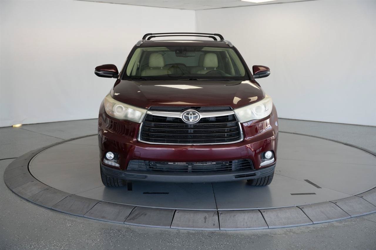 Used 2015 Toyota Highlander Limited Platinum AWD/4WD image 2