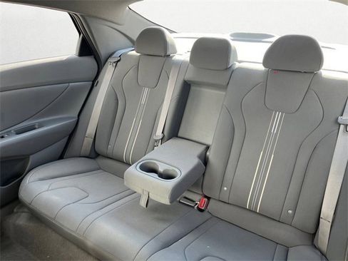 Certified 2024 Hyundai Elantra SEL w/ Convenience Package image 14